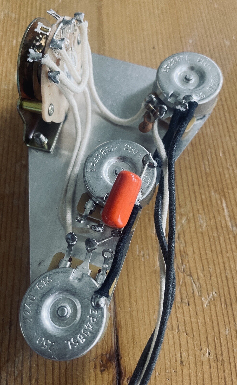 Fender Stratocaster Wiring Harness Treble Bleed 250k CTS Pots Oak Grigsby 5 Way