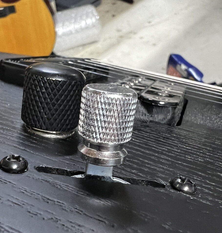 Kinnatone chrome knurled downturned Strat Or tele switch tip Blade Style Charvel