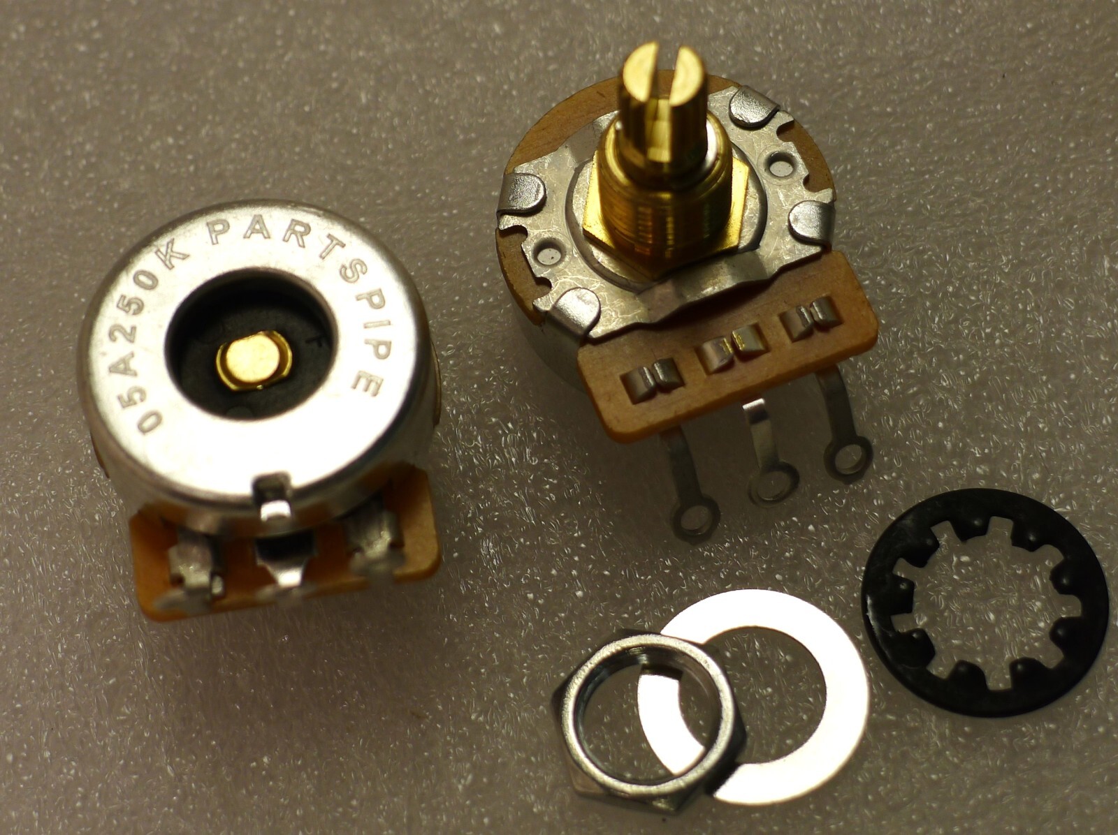 Pack Of 3 Short 05A A250K 9.5mm (3/8″) Split Shaft Audio POT Potentiometer