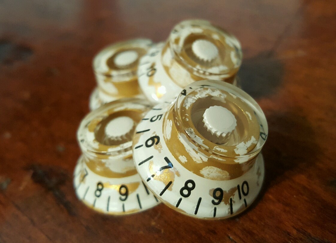 4 Guitar Top Hat Volume/Tone Knobs..Vintage Gold/Cream.. JAT CUSTOM GUITAR PARTS
