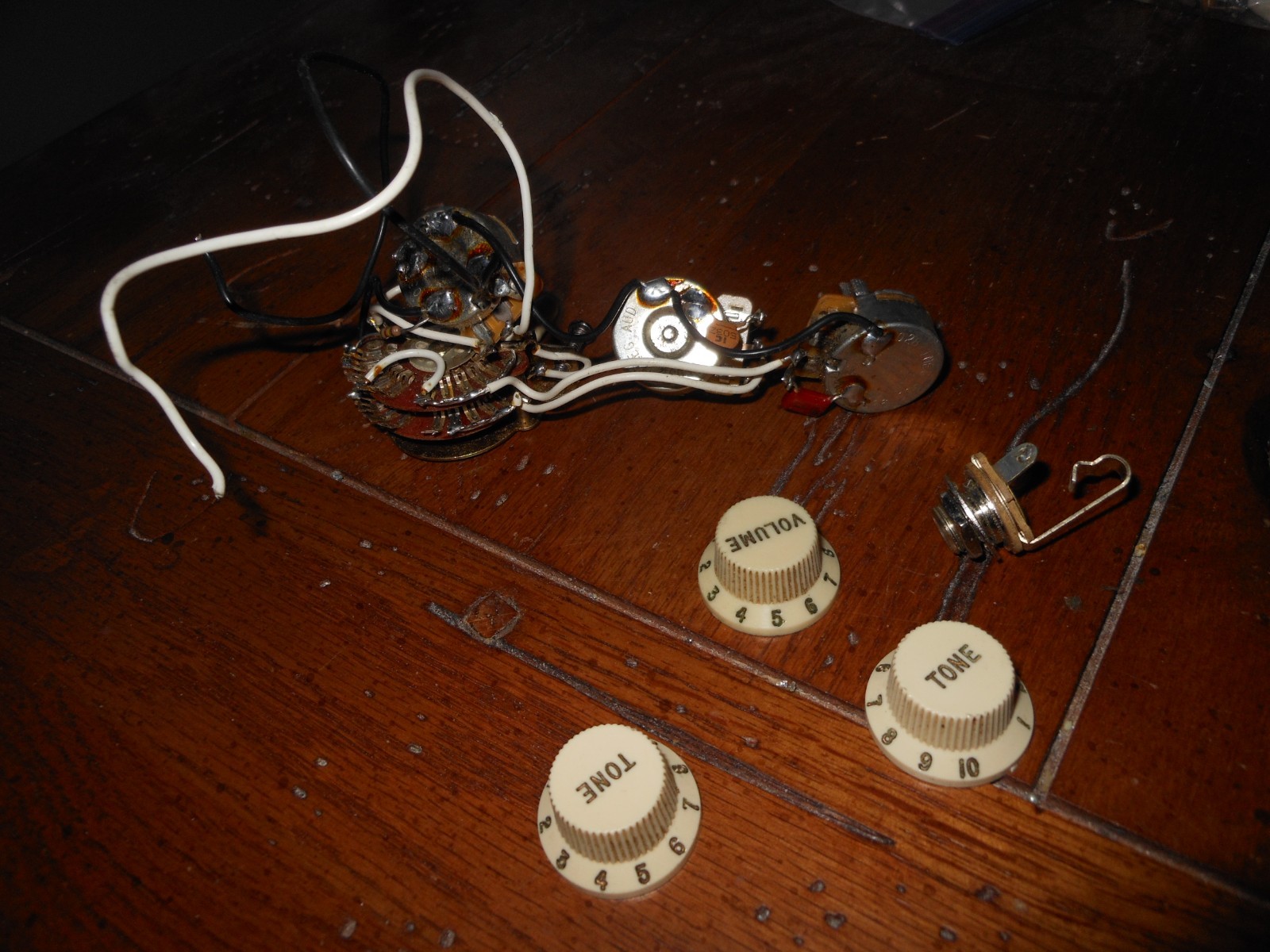 1998-1999 Fender Stratocaster Pots, Switch, Knobs